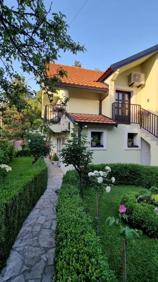 Apartman L&M Цетине Экстерьер фото